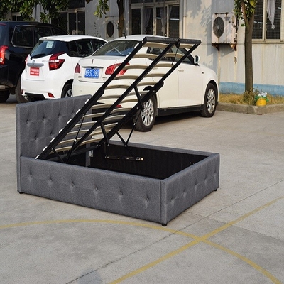 Επικαλυμμένο Headboard υφάσματος αποθήκευσης ανελκυστήρων βασίλισσας Tufted αέριο κρεβάτι