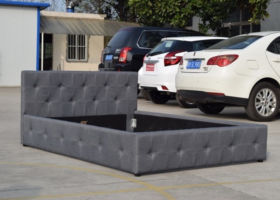 Επικαλυμμένο Headboard υφάσματος αποθήκευσης ανελκυστήρων βασίλισσας Tufted αέριο κρεβάτι